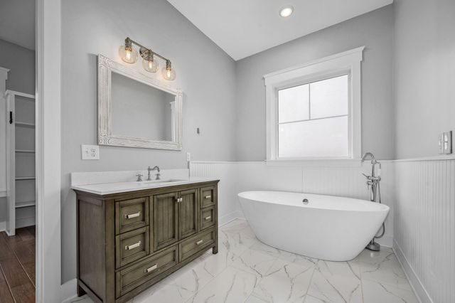 5296 Cross Plains Rd, White House, TN 37188