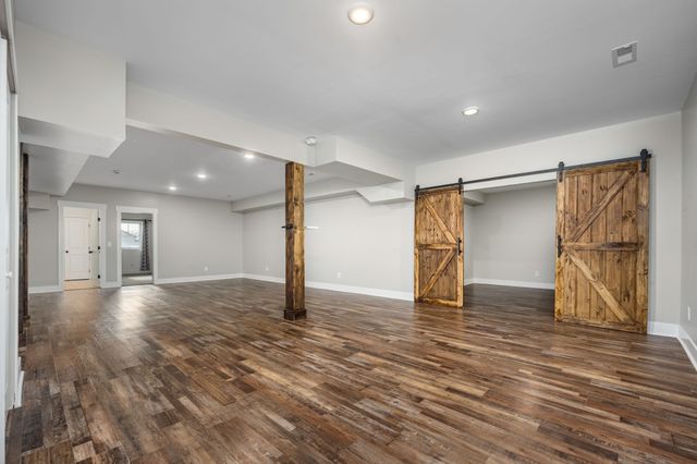 5296 Cross Plains Rd, White House, TN 37188