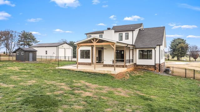 5296 Cross Plains Rd, White House, TN 37188