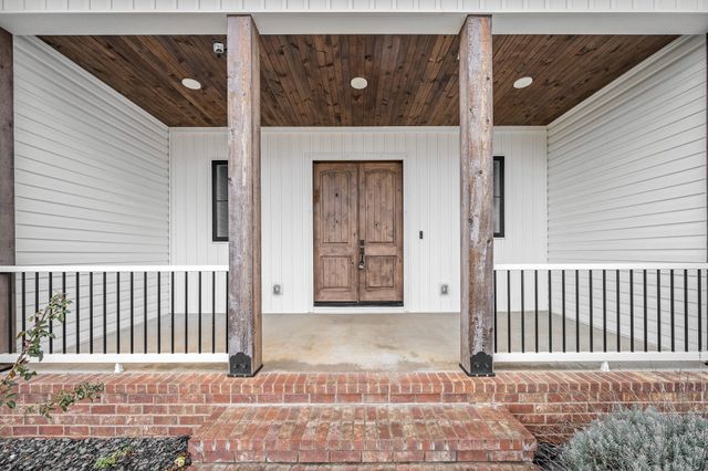 5296 Cross Plains Rd, White House, TN 37188