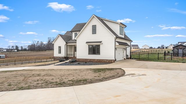 5296 Cross Plains Rd, White House, TN 37188