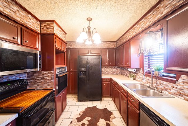 706 Tanglewood Drive, Clyde, TX 79510