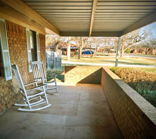 706 Tanglewood Drive, Clyde, TX 79510