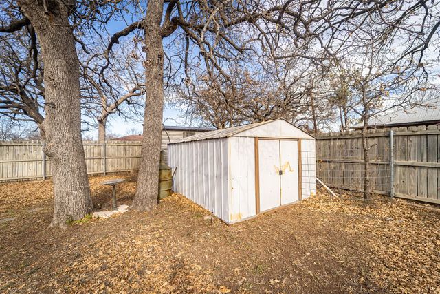 706 Tanglewood Drive, Clyde, TX 79510