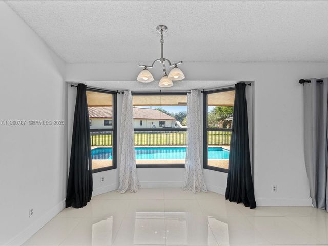 2940 NW 114th Way, Coral Springs, FL 33065