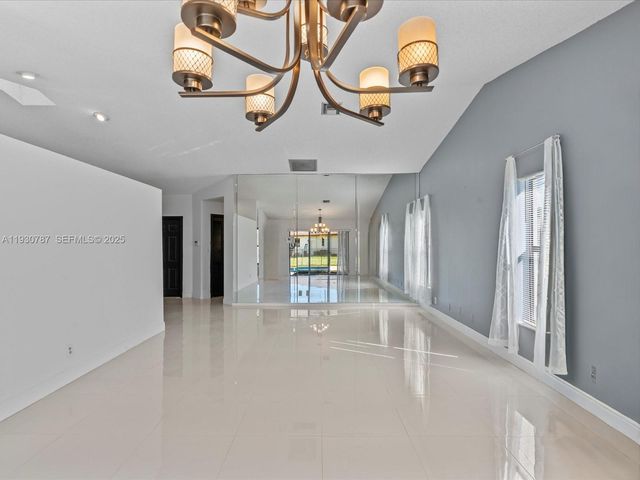 2940 NW 114th Way, Coral Springs, FL 33065