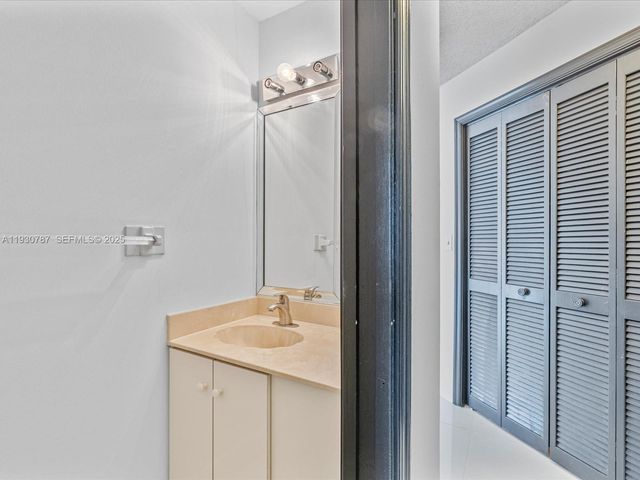 2940 NW 114th Way, Coral Springs, FL 33065