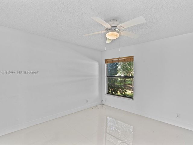 2940 NW 114th Way, Coral Springs, FL 33065