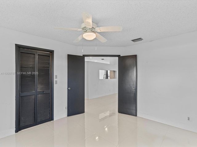 2940 NW 114th Way, Coral Springs, FL 33065