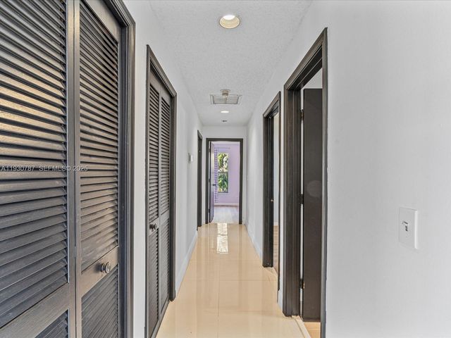 2940 NW 114th Way, Coral Springs, FL 33065