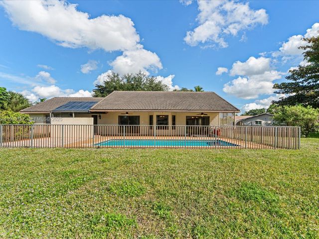 2940 NW 114th Way, Coral Springs, FL 33065