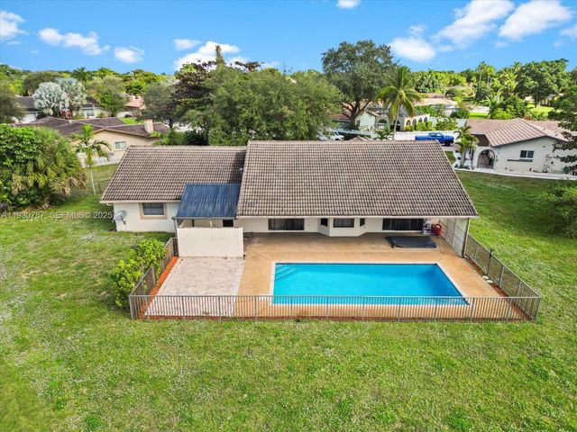 2940 NW 114th Way, Coral Springs, FL 33065