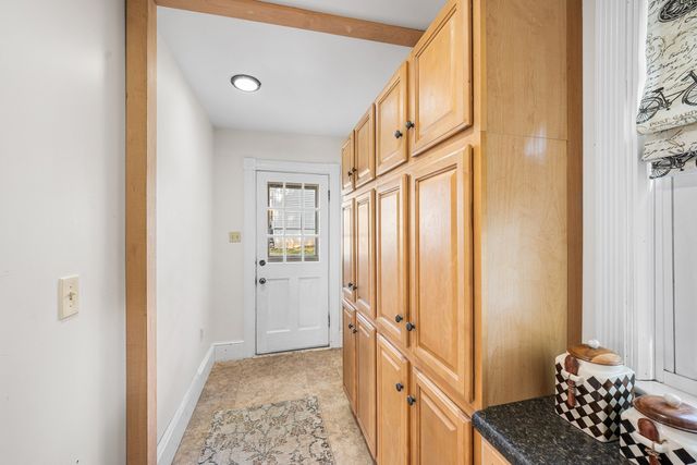 38 Park St, Hudson, MA 01749