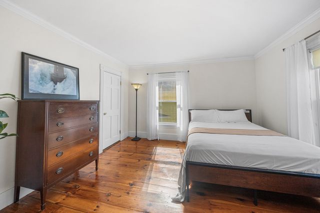 38 Park St, Hudson, MA 01749