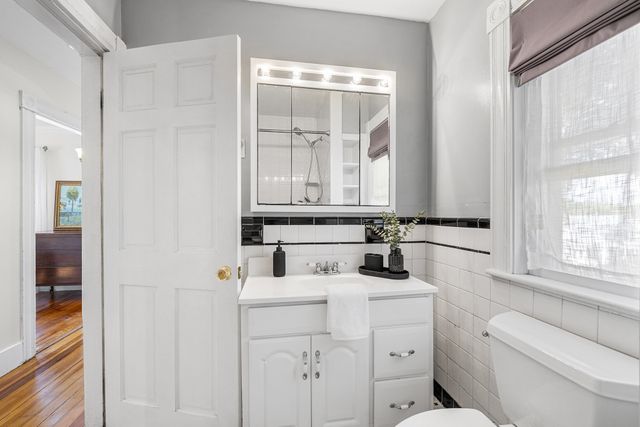 38 Park St, Hudson, MA 01749
