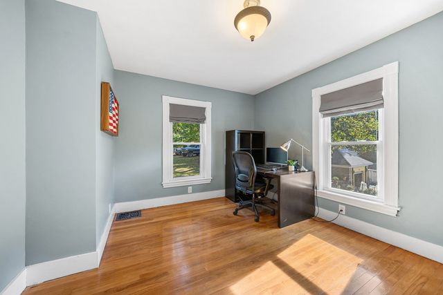 38 Park St, Hudson, MA 01749