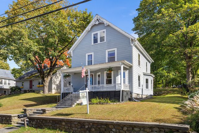38 Park St, Hudson, MA 01749