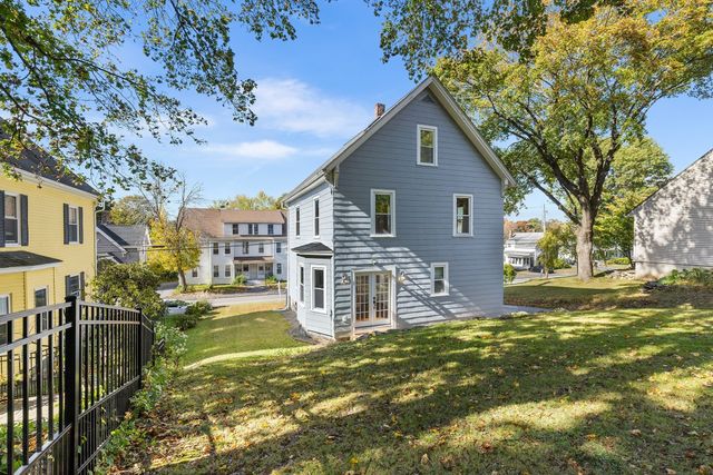 38 Park St, Hudson, MA 01749