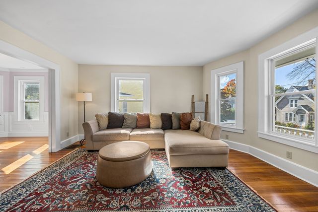 38 Park St, Hudson, MA 01749