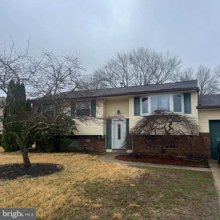 651 CHARLOTTE AVE, Williamstown, NJ 08094