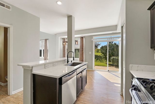 672 Anchorage Court, Pingree Grove, IL 60140