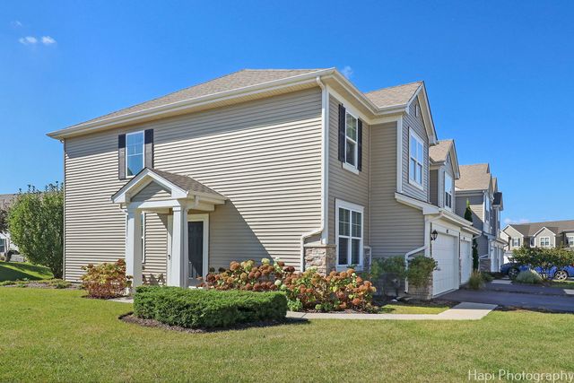 672 Anchorage Court, Pingree Grove, IL 60140