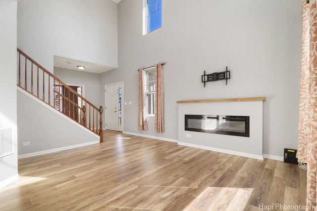 672 Anchorage Court, Pingree Grove, IL 60140