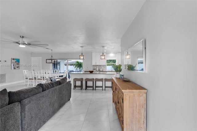 251 SE 8th St ., Pompano Beach, FL 33060