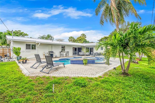 251 SE 8th St ., Pompano Beach, FL 33060