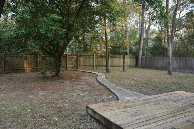 13 Hickorybark Drive, The Woodlands, TX 77381
