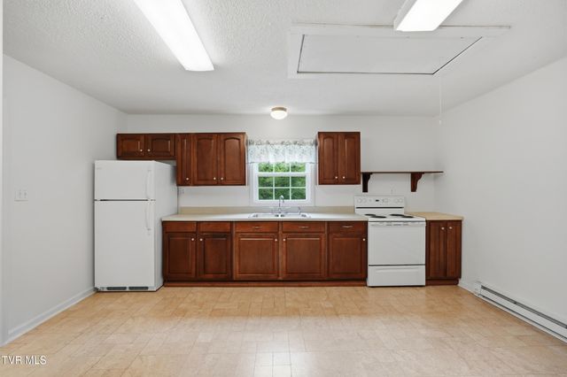 6203 Laurel Grove Road, Norton, VA 24273