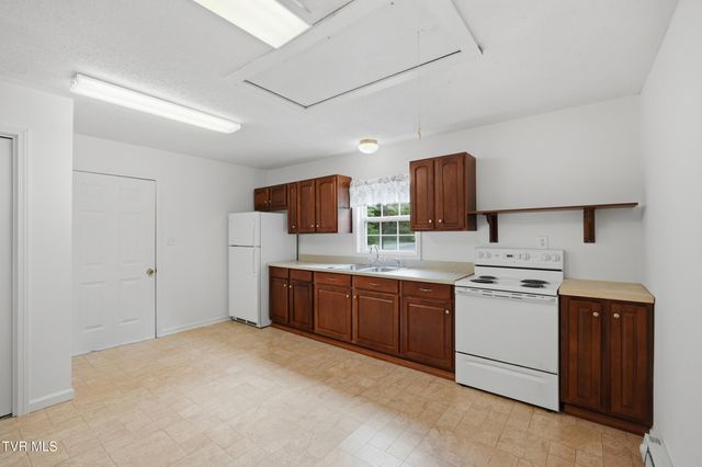 6203 Laurel Grove Road, Norton, VA 24273