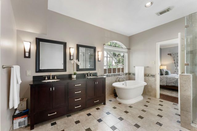 30 Spotted Deer Drive, Spring, TX 77381