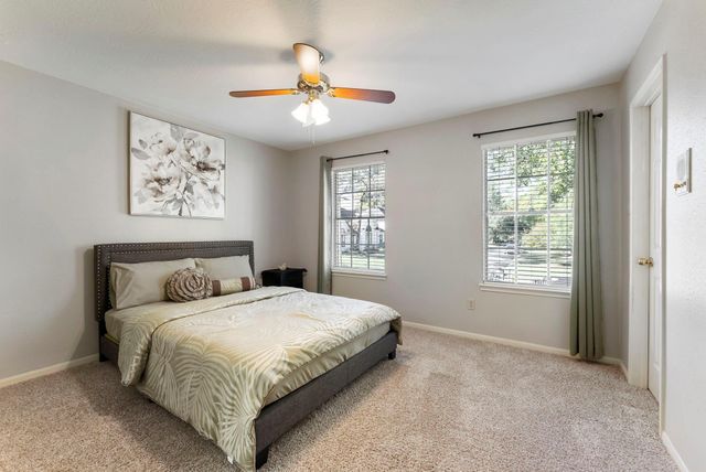 30 Spotted Deer Drive, Spring, TX 77381