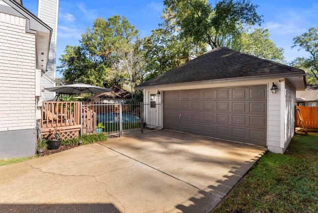 30 Spotted Deer Drive, Spring, TX 77381