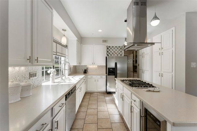 30 Spotted Deer Drive, Spring, TX 77381