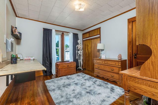 90 S Culver Street, Logan, OH 43138