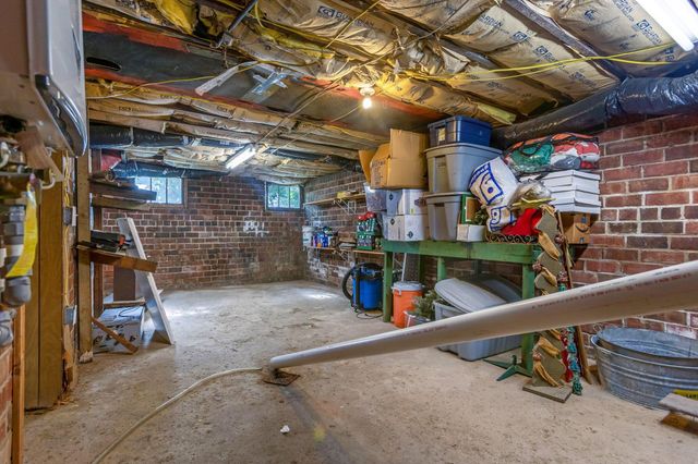 90 S Culver Street, Logan, OH 43138