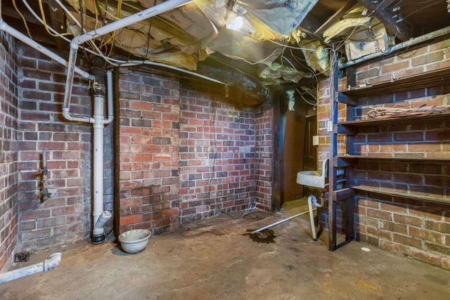 90 S Culver Street, Logan, OH 43138