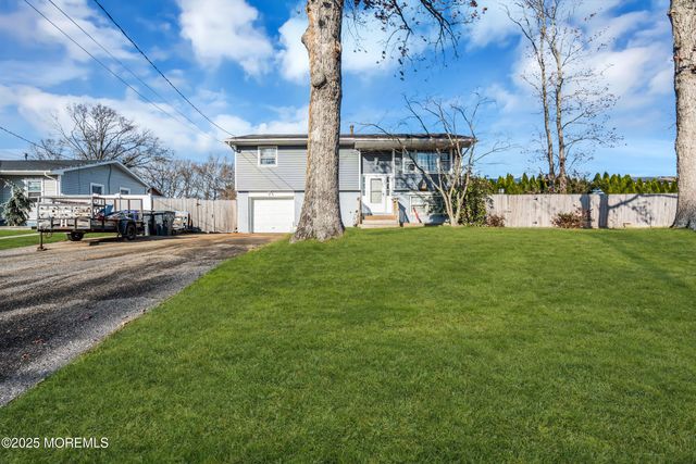 1624 Shady Lane, Toms River, NJ 08753