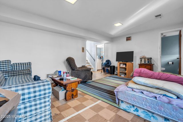 1624 Shady Lane, Toms River, NJ 08753