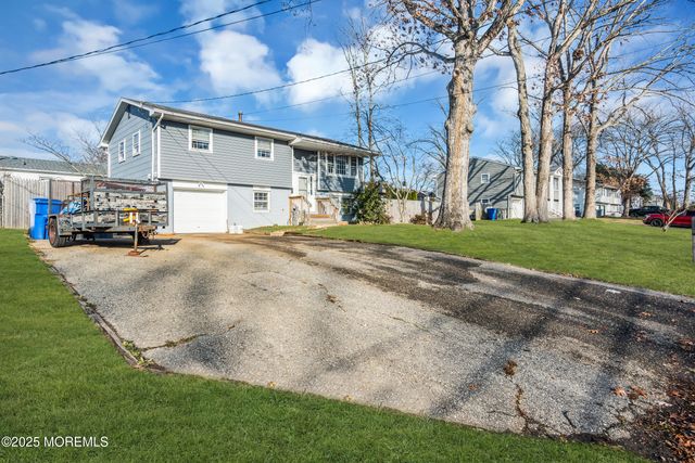 1624 Shady Lane, Toms River, NJ 08753