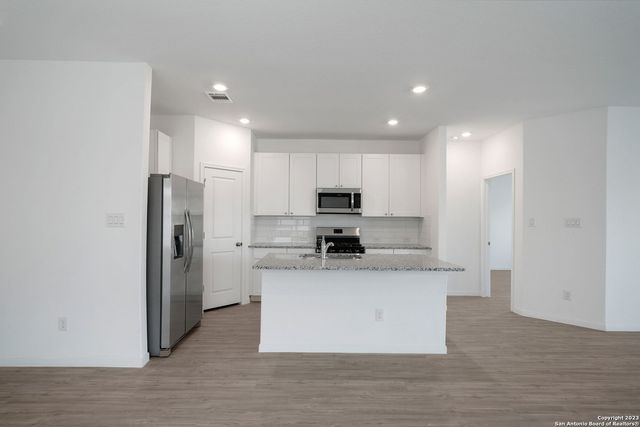 4431 Revetment Way, San Antonio, TX 78223