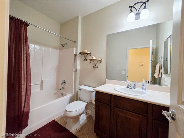 2312 Perrysburg Drive, Henderson, NV 89044