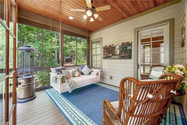 528 South Point Boulevard, Sunset, SC 29685
