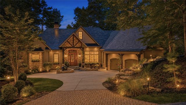 528 South Point Boulevard, Sunset, SC 29685