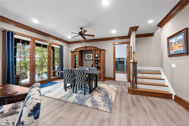 528 South Point Boulevard, Sunset, SC 29685