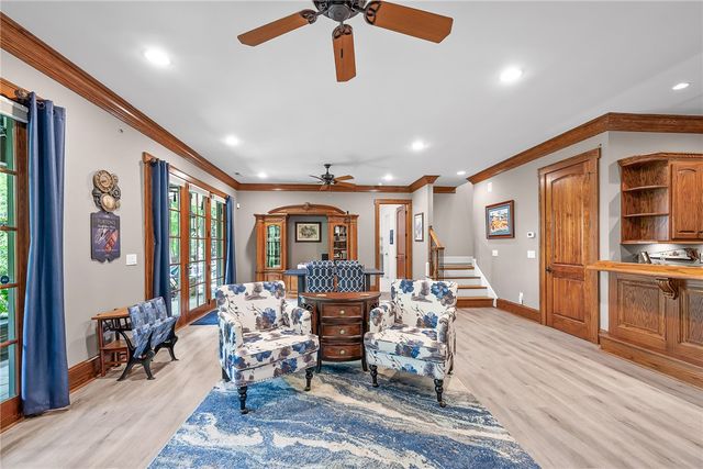 528 South Point Boulevard, Sunset, SC 29685