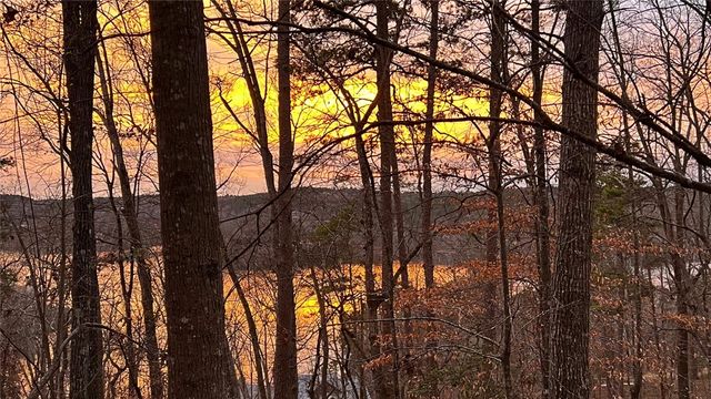 528 South Point Boulevard, Sunset, SC 29685