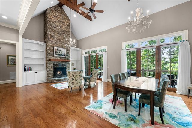 528 South Point Boulevard, Sunset, SC 29685